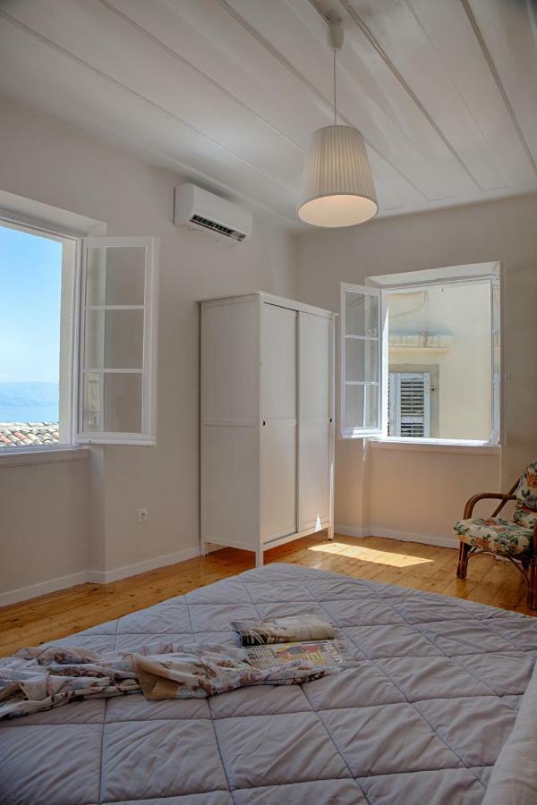Serene Sea View In Corfu Old Town Apartment